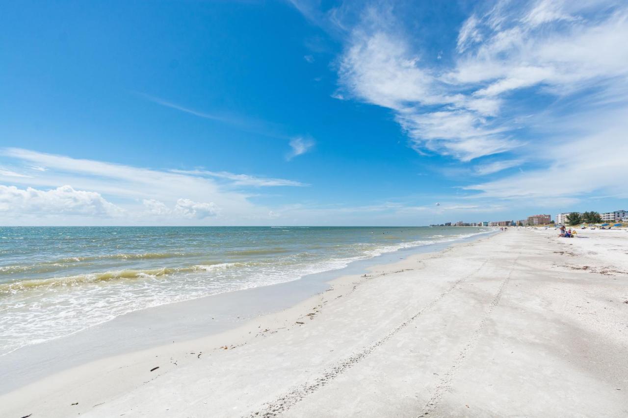 305 Beach Place Condos St. Pete Beach Exterior photo